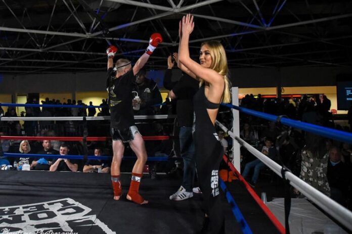 Ring Girls With Roar Combat League At Road 2 Roar Show On 29th April 2017